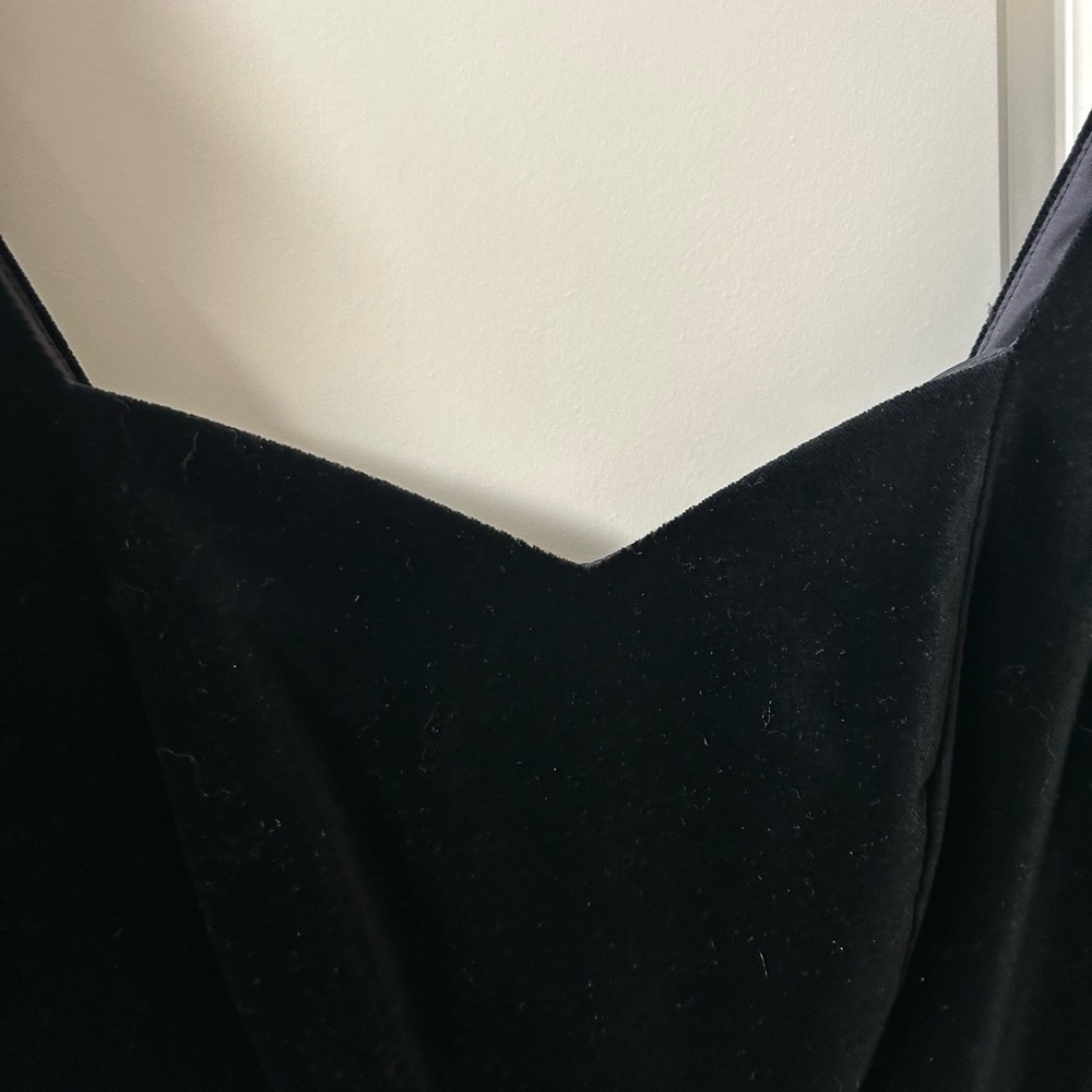 Vintage 90’s Laura Ashley Velvet Dress. Sweetheart neck. Puff sleeve. True waist - Picture 10 of 15